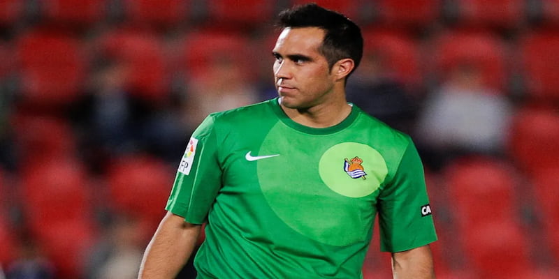 Claudio Bravo - Thủ môn huyền thoại người Chile