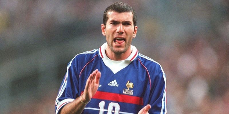 Huấn luyện viên Zinedine Zidane - Huyền thoại bóng đá thế giới