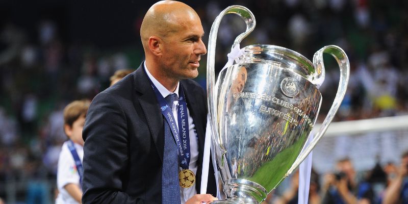 Huấn luyện viên Zinedine Zidane - Huyền thoại bóng đá thế giới
