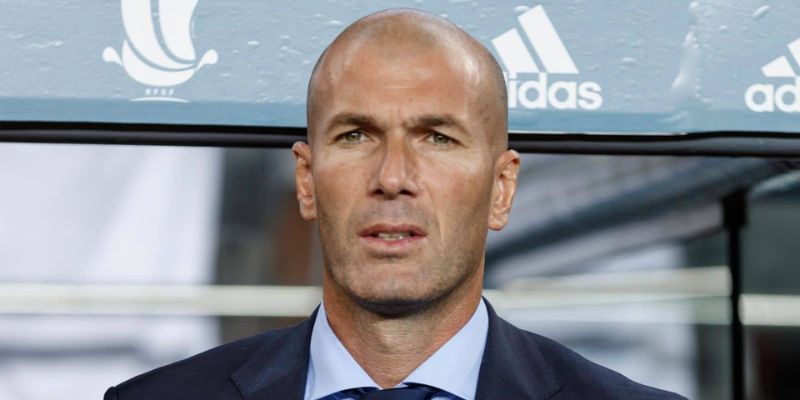 Huấn luyện viên Zinedine Zidane - Huyền thoại bóng đá thế giới