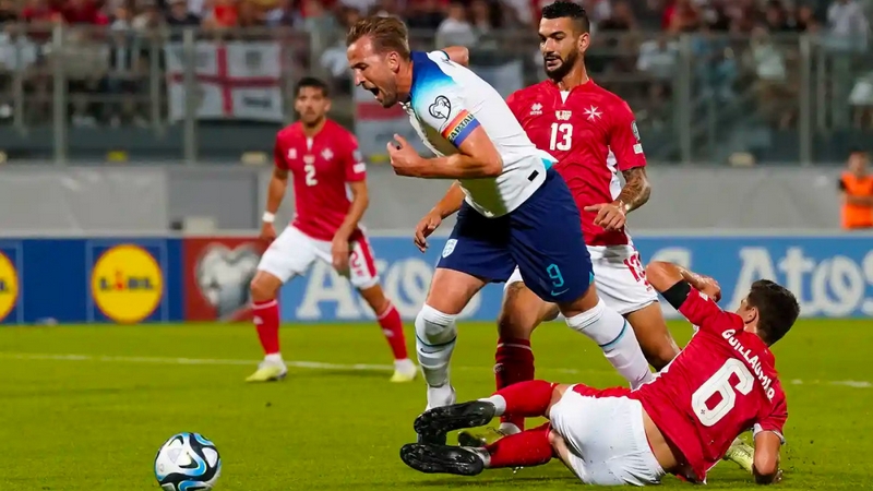 Sự thay đổi của vị trí CF CF trong bóng đá hiện đại