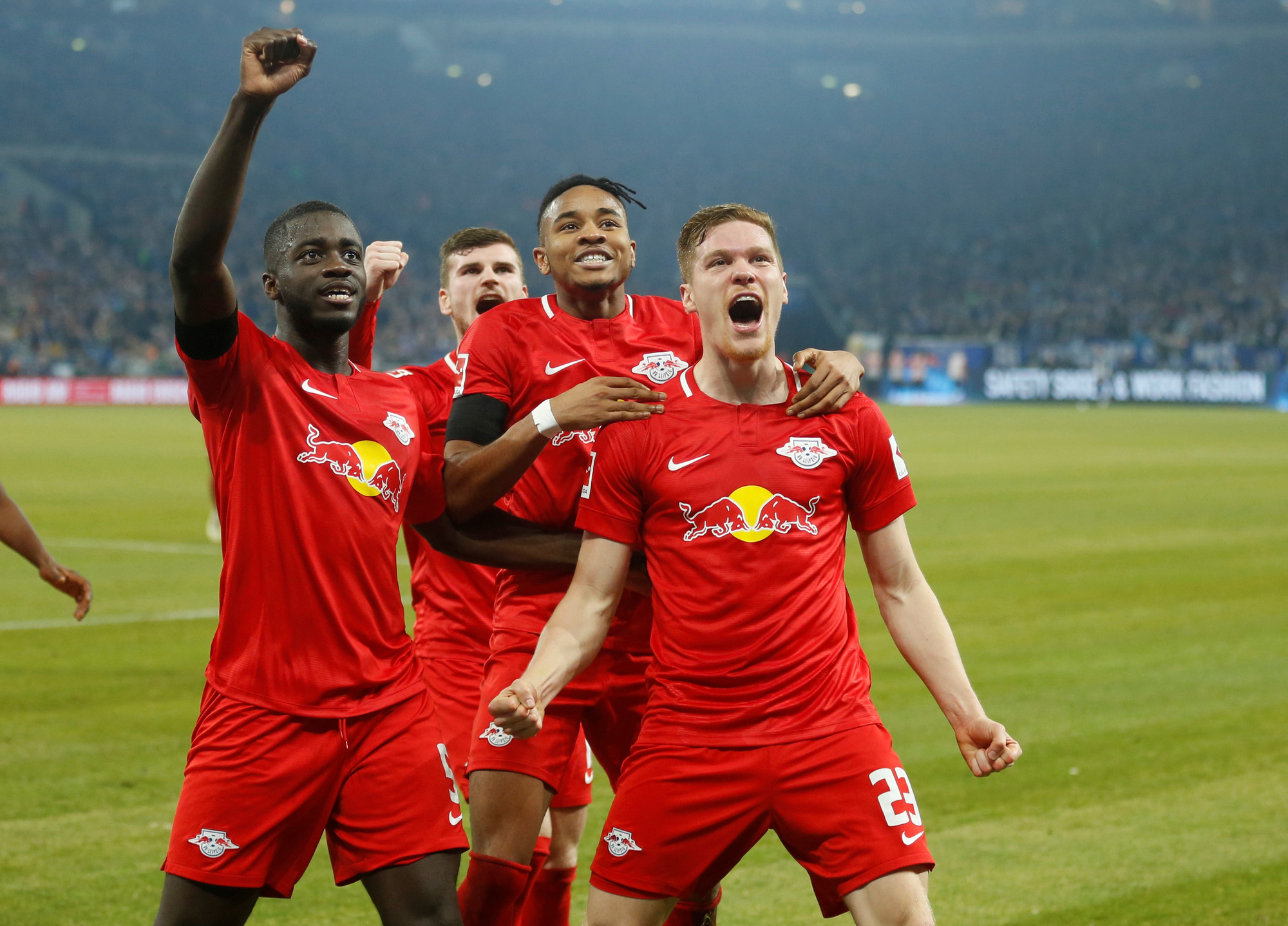 RB Leipzig: Bị Bundesliga ghét bỏ, người hùng ở Champions League